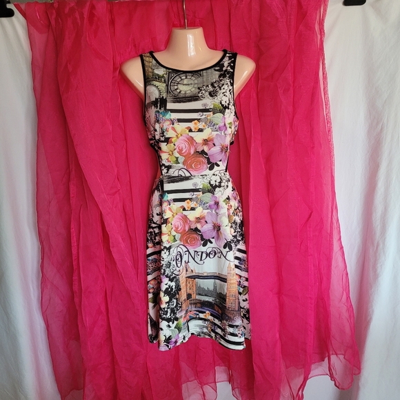 Just Love London Cutout Dress - Picture 1 of 9